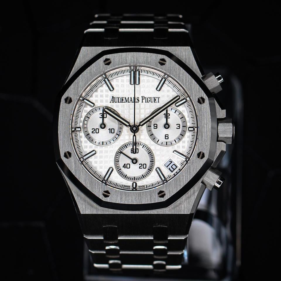 A&P ROYAL OAK Silver-Toned Dial CHRONOGRAPH 41mm