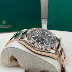 RLX Sky-Dweller 42mm 336935-0004/0008 Rose Gold Rhodium Dial Oyster