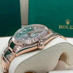 RLX Sky-Dweller 42mm 336935-0004/0008 Rose Gold Rhodium Dial Oyster