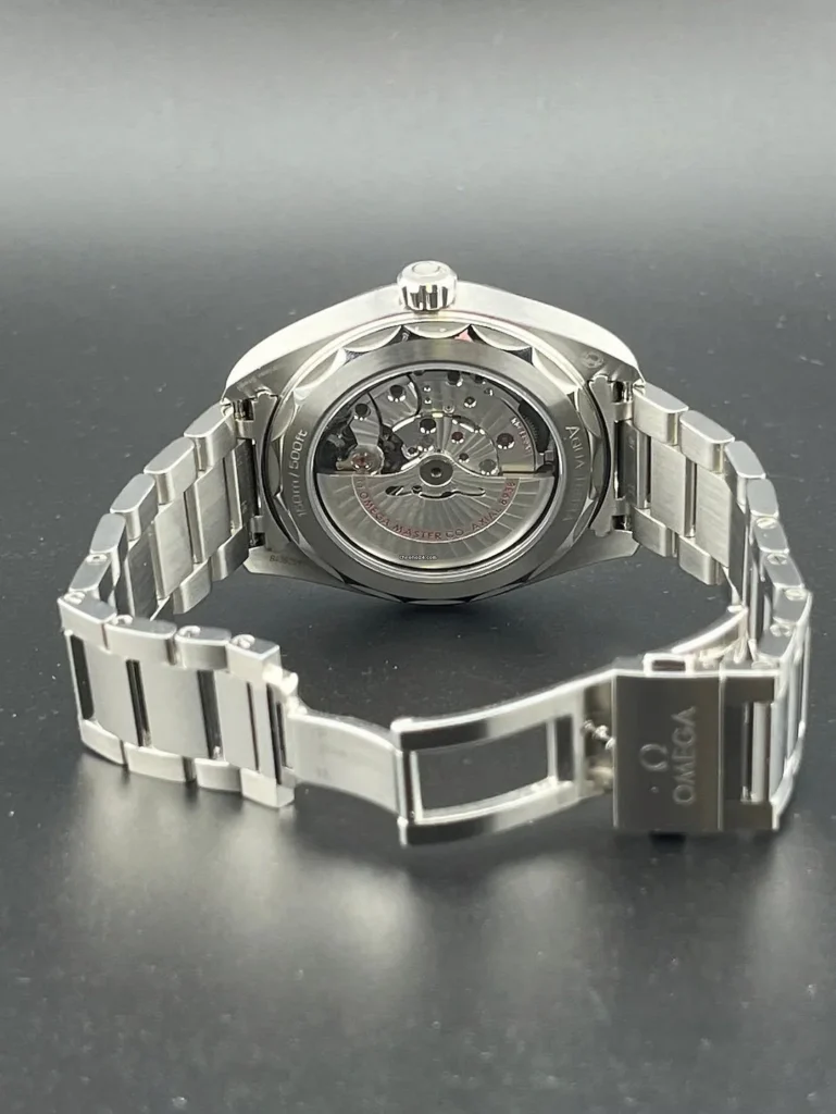 Omega AQUA TERRA 150M CO‐AXIAL MASTER CHRONOMETER GMT WORLDTIMER 43 MM