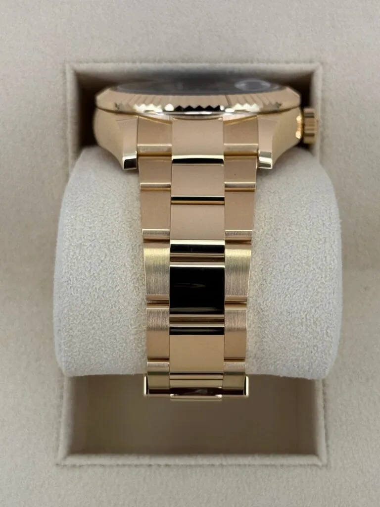 RLX Sky-Dweller 42mm 336938-0002/0005 Yellow Gold Black Dial Oyster