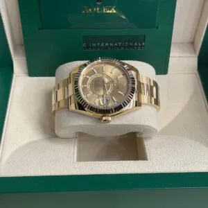 RLX Sky-Dweller 42mm 336938-0001/0004 Yellow Gold Champagne Dial Jubilee