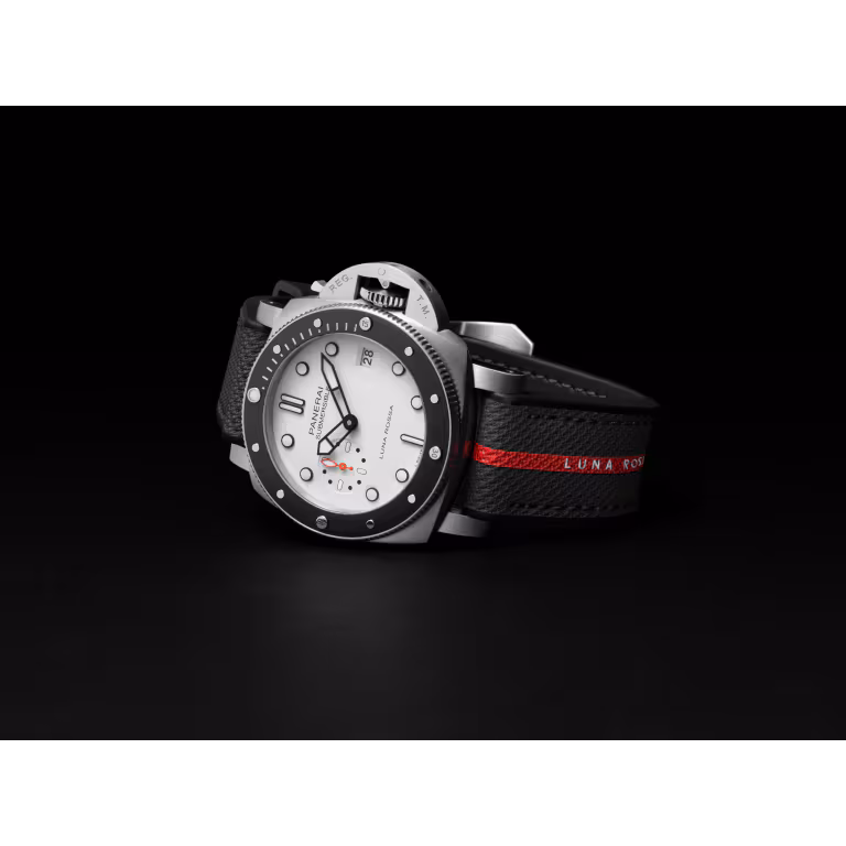 【7A Quality】Panerai Submersible Luna Rossa 42mm PAM01579