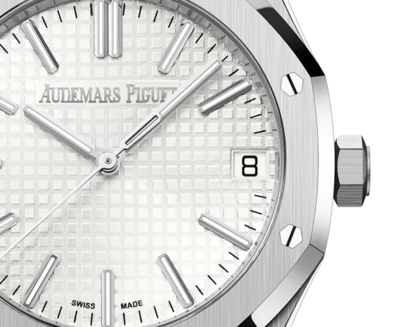 A&P ROYAL OAK Silver-Toned Dial 41mm
