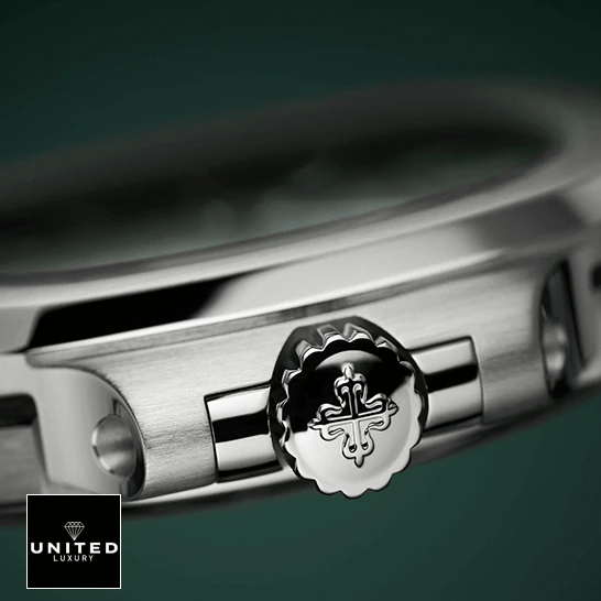 Patek Philippe Nautilus Green Replica 4 Patek Philippe 5711_1A-014 Nautilus Steel Case Replica crown on the logo