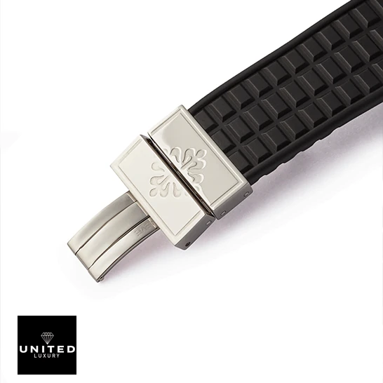 Patek 5065 Replica 4 patek_philippe_aquanaut_black_dial_5065_replica_clasp_unitedluxurynet