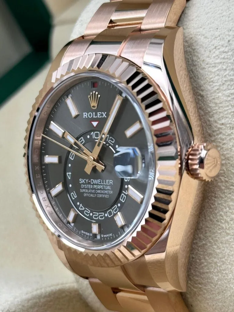 RLX Sky-Dweller 42mm 336935-0004/0008 Rose Gold Rhodium Dial Oyster