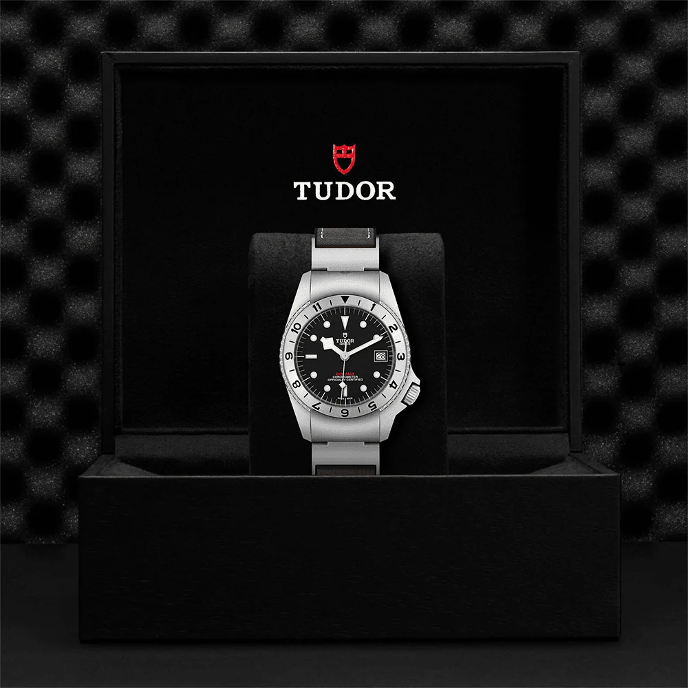 【7A Quality】TUDOR Black Bay P01 42mm Black Dial Men's Automatic Strap Watch M70150-0001