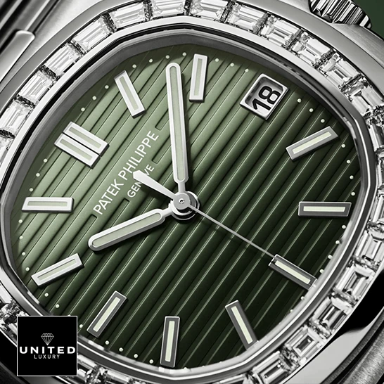 Patek Philippe Diamond Bezel Replica 1 Patek Philippe Diamond Bezel Green Dial Replica front view