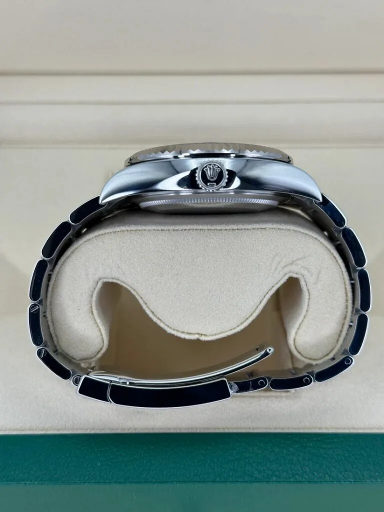 RLX Sky-Dweller 42mm 336934-0003/0004 Stainless Steel White Dial Oyster