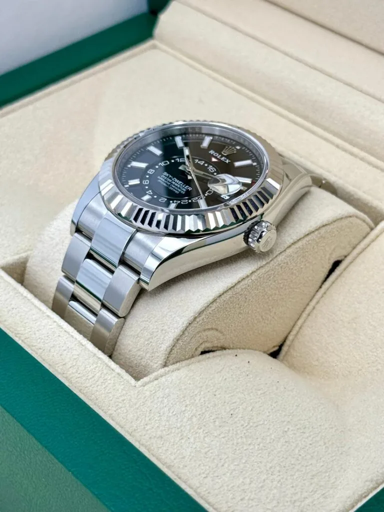 RLX Sky-Dweller 42mm 336934-0007/0008 Stainless Steel Black Dial Oyster