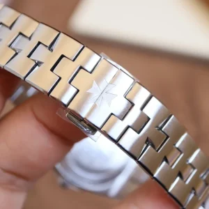 Vacheron Constantin Overseas Quartz 1225V/200A-B590 33MM Replica VC086
