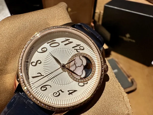 Vacheron Constantin Égérie Moon Phase 8005F/000R-B498 37MM Replica VC036