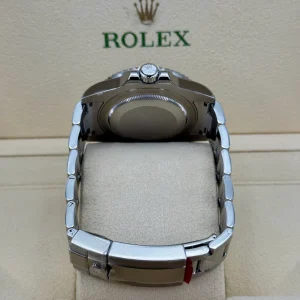 Rolex GMT-Master II 116710LN 40mm
