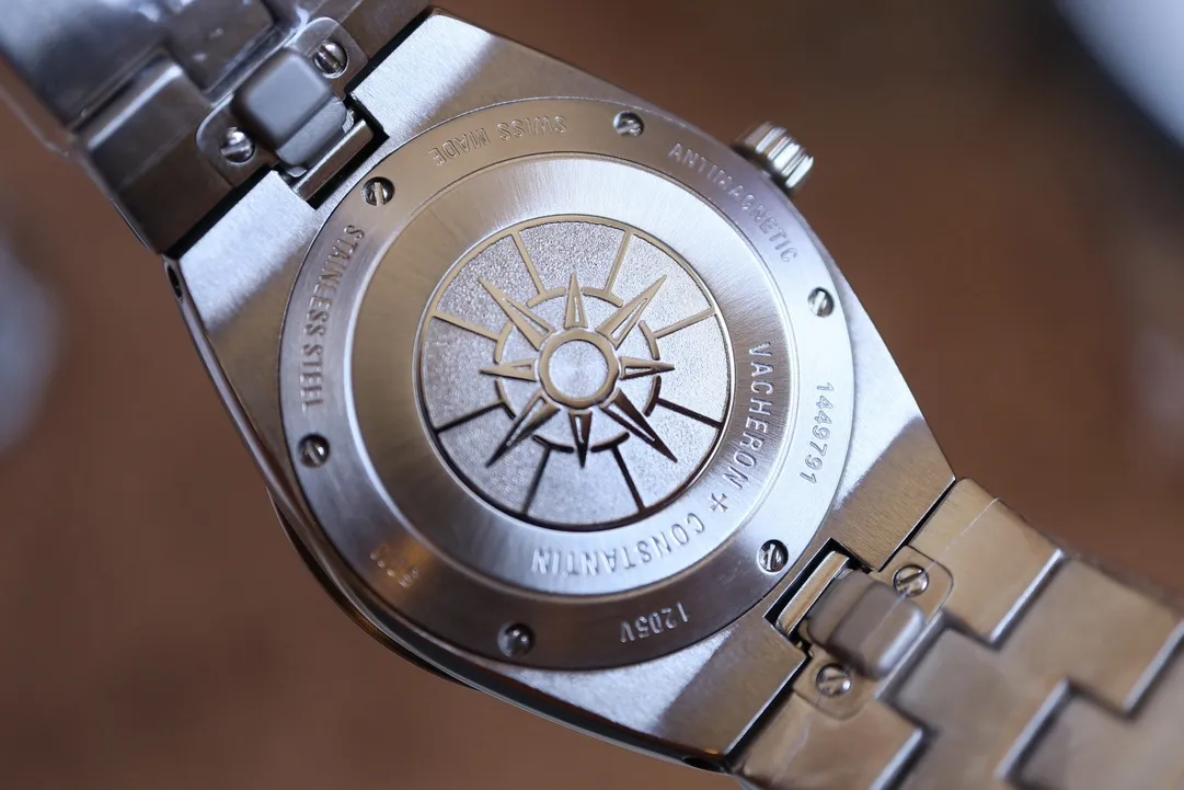 Vacheron Constantin Overseas Quartz 1225V/200A-B590 33MM Replica VC086