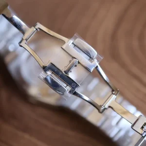 Vacheron Constantin Overseas Quartz 1225V/200A-B590 33MM Replica VC086